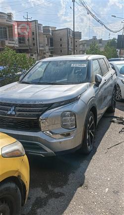 ميتسوبيشي اوتلاندر